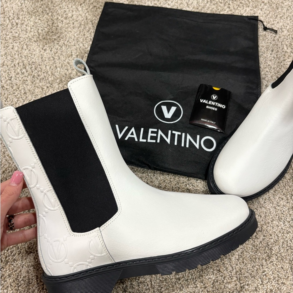 AUTHENTIC Valentino White and Black Chelsea Boots